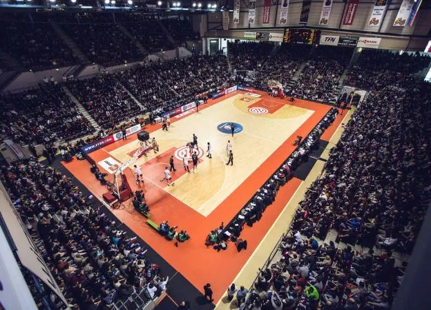 Engagé auprès des clubs locaux du sport